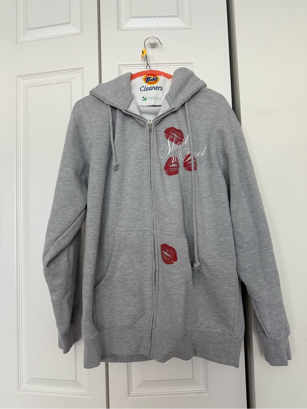 Sabrina Carpenter Short N’ Sweet 2024 Tour Zip Up Gray Hoodie Merch Size Large